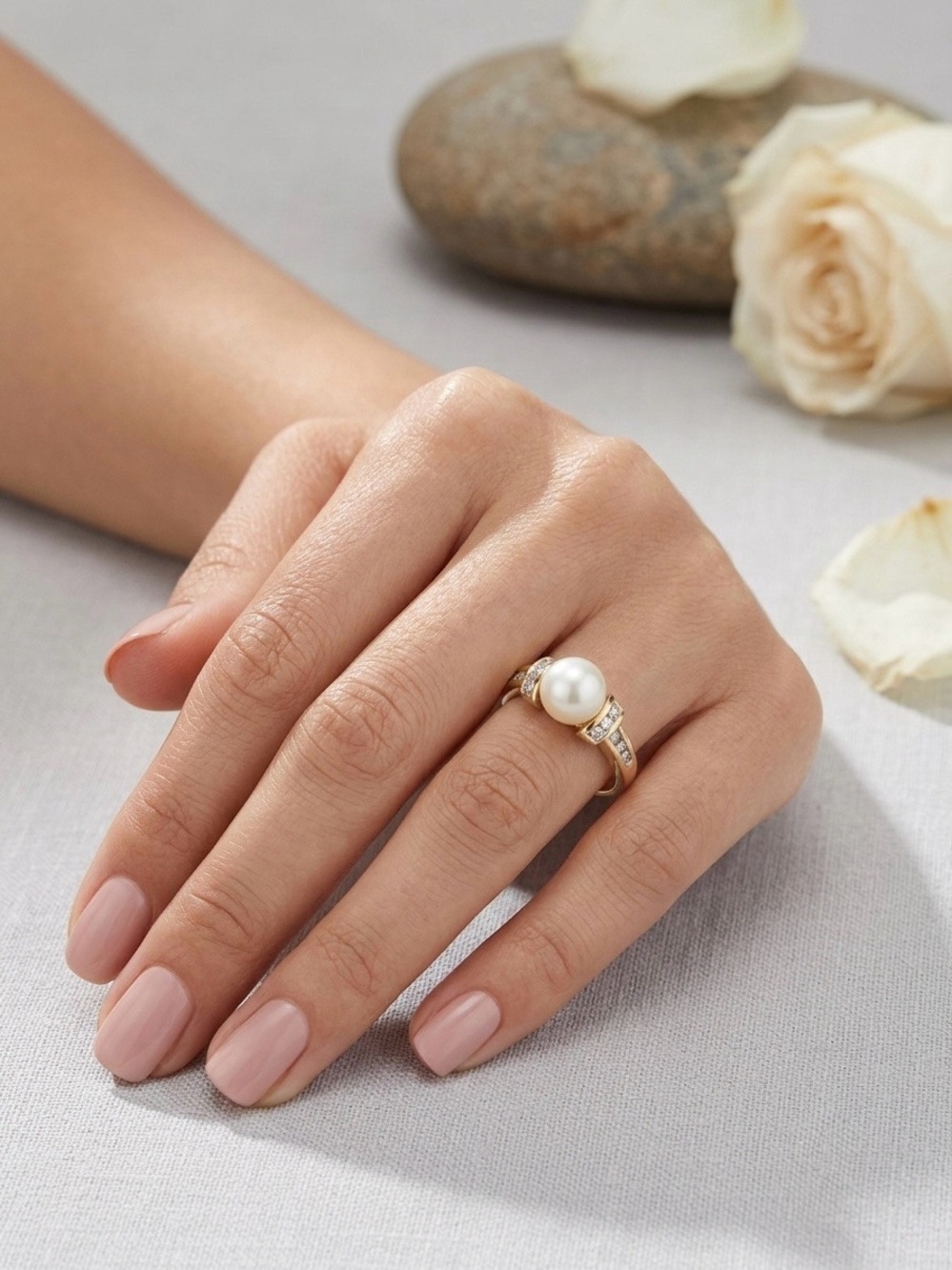 Vintage 14K Yellow Gold Pearl and Diamond Ring